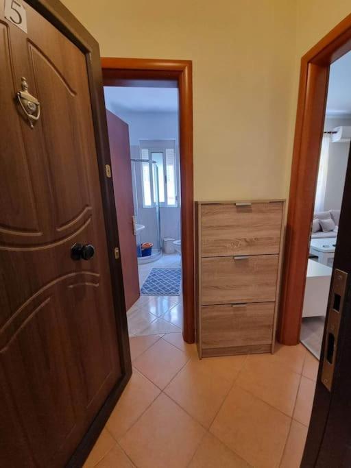 Liqeni Thate, Tirane Apartment Екстериор снимка